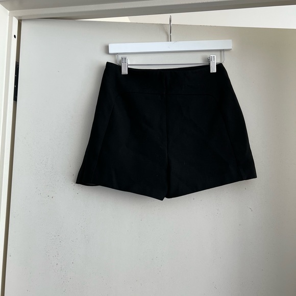 Zara Basic Black Skort - Picture 2 of 2